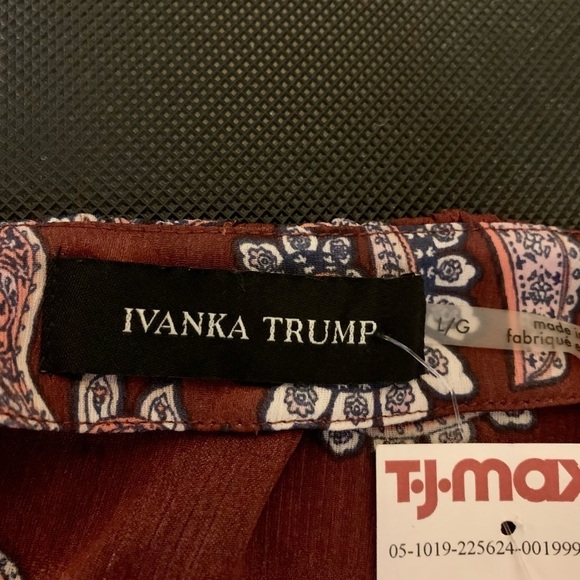 large blouse NWT size large flutter sleeve Ivanka trump burgundy paisley boho - Picture 7 of 8